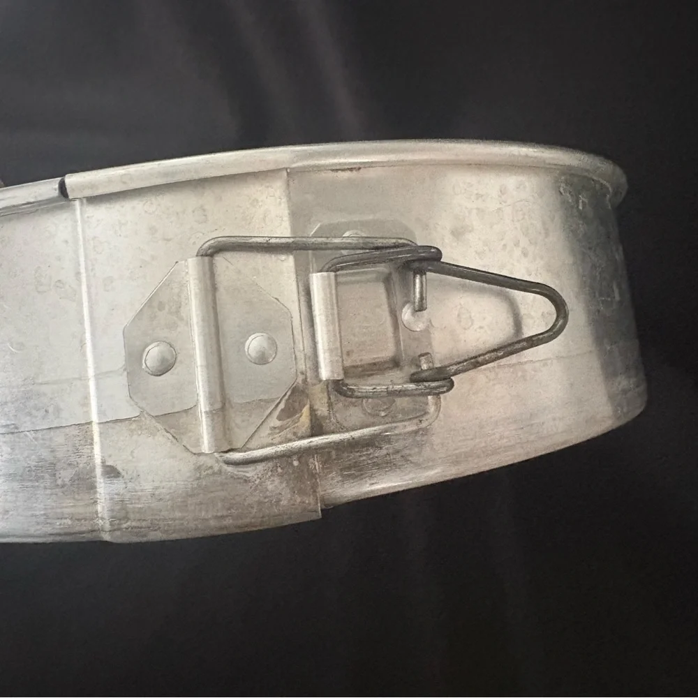 Vintage Hillside Metal Ware Aluminum Springform Tube Pan Cake Pan 10 x 3